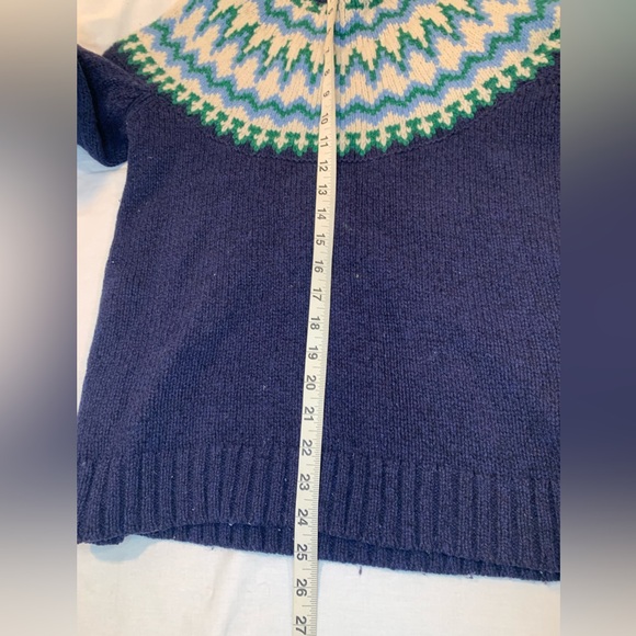 L.L. Bean Women’s Sweater Medium 100% Lambs Wool Fair Isle Navy Roll Neck - Picture 7 of 7